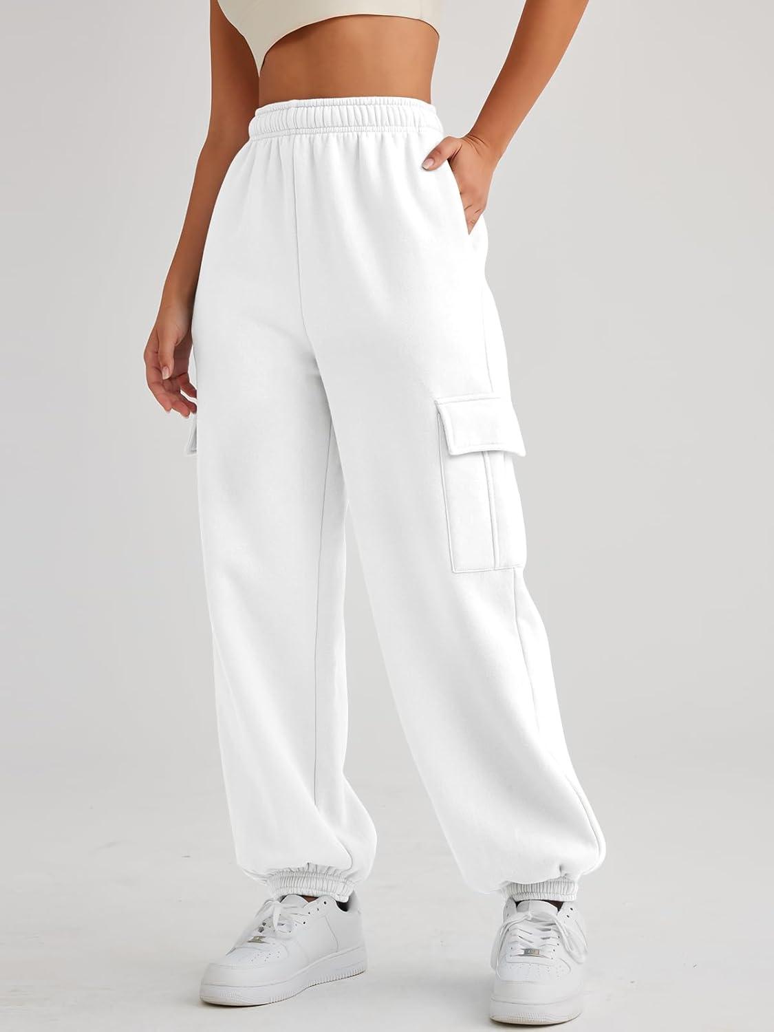 imageAUTOMET Womens Cargo Sweatpants Oversized Fleece Joggers Fall Fashion Outfits Y2k Clothes 2025 with PocketsWhite